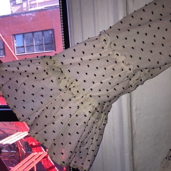 Club Monaco boat neck Swiss dot bell sleeve blouse - Picture 3 of 5